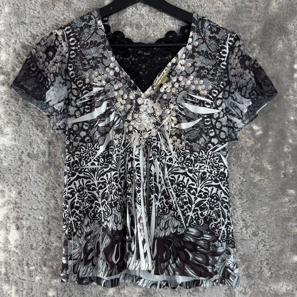 Energe Size M Beaded Boho V‎ Neck Top Black White Short Sleeve Pullover Lace